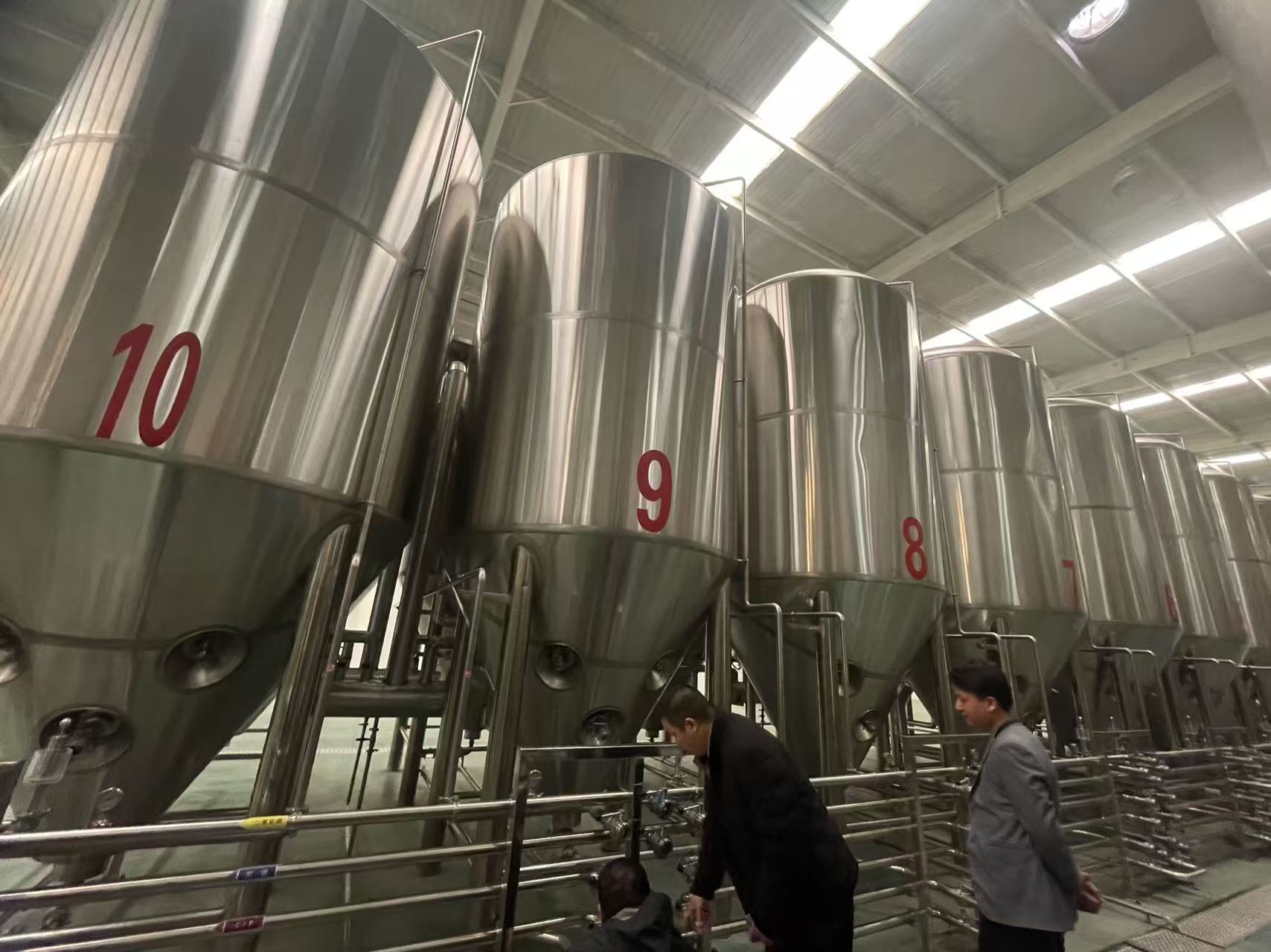 兰考精酿啤酒设备厂—平面布置、设备设计、制造、调试、培训等一条龙服务
